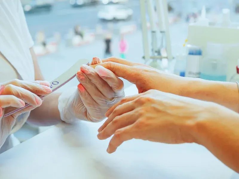 Glow Beauty - Tiệm làm nail và tóc đặt lịch nhanh chóng